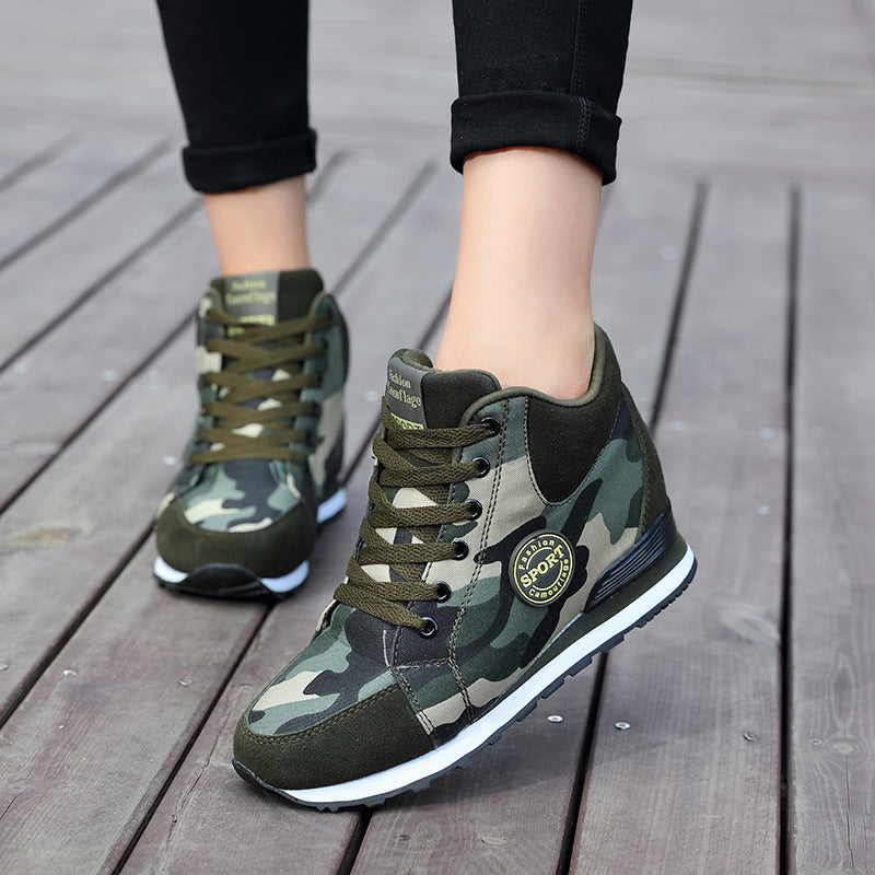 Camouflage-Sportschuhe