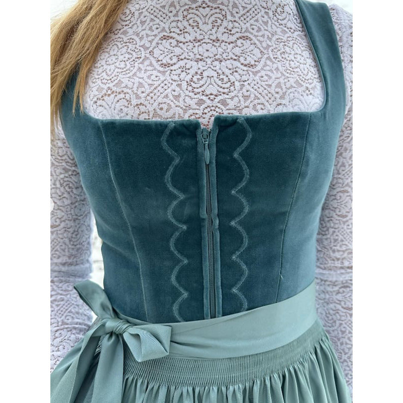 Oktoberfest Kleid „Isar“ – Midikleid aus Samt in Marineblau mit Trägern