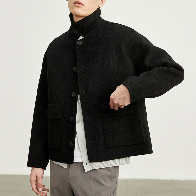 Kurz geschnittene Herrenjacke aus doppelseitigem Wollstoff