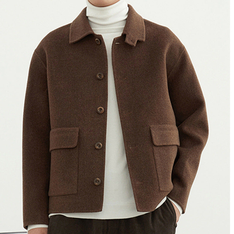Kurz geschnittene Herrenjacke aus doppelseitigem Wollstoff