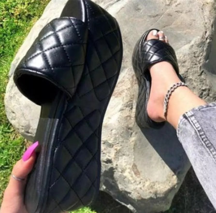 Solide Plaid Plattform Sandalen Frauen Schuhe Heißer Dicke Sohle Slipper Sommer Herbst Rutschen Plus Größe 43 Zapatillas Mujer Casa