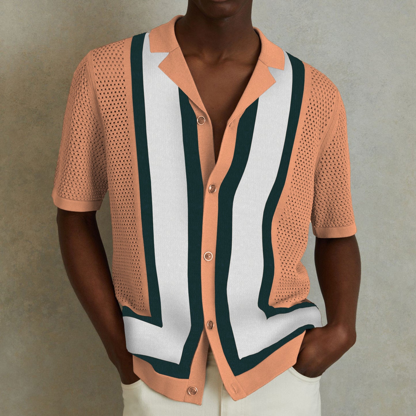 Herren-Sommer-Strickshirt mit Streifenmuster und Farbkontrast – Kurzarm