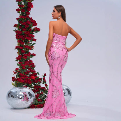 Abendkleid mit Pailletten und Fischschwanz-Ausschnitt und umwickelter Brustpartie