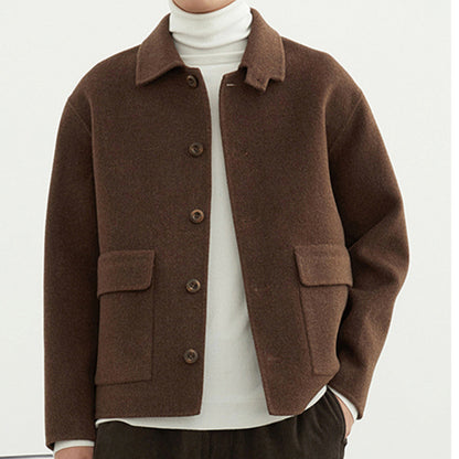 Kurz geschnittene Herrenjacke aus doppelseitigem Wollstoff