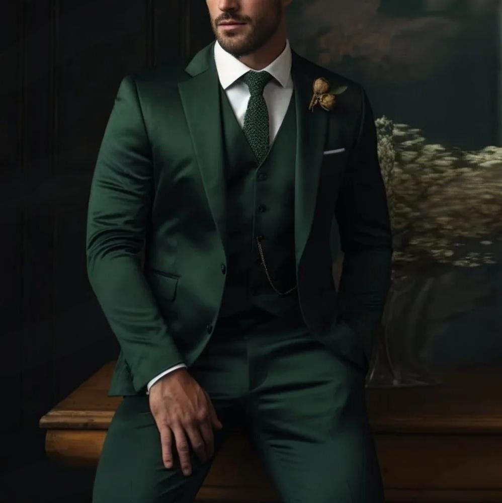Dreiteiliger Herrenanzug – Slim Fit Anzug mit Weste für Business & Anlass