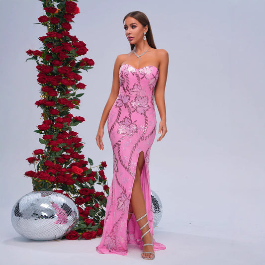 Abendkleid mit Pailletten und Fischschwanz-Ausschnitt und umwickelter Brustpartie